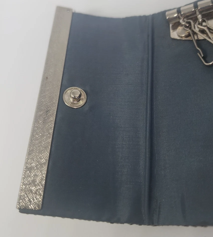 Vintage 1970's Glomesh Australian Mesh 6 Key Holder in Silver Mesh Retro - Image 3 of 4