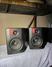 M-Audio BX5 D2 Powered Studio Monitor Speaker...