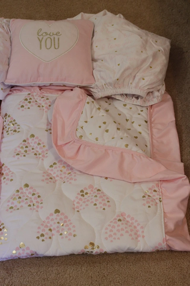 Wendy Bellissimo Bebé Niña Juego de 4 Piezas Cuna Infantil Corazones Rosa/Dorado Foto 2 de 4