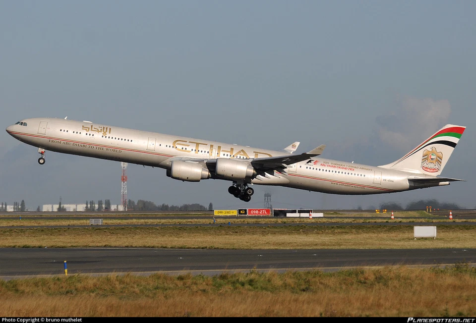 HERPA 1/200 A340-600 AIRBUS Etihad Airways art Herpa  556347  w/Stand  NEW - Immagine 4 di 4