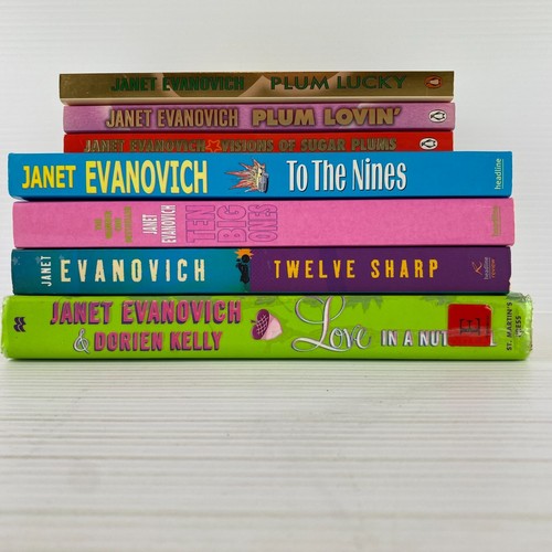 JANET EVANOVICH x 6 books - PAPERBACK NOVELS STEPHANIE PLUM TO THE NINES - Picture 4 of 17