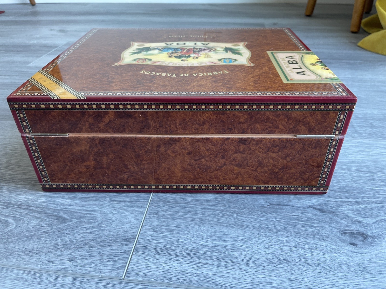 Elie Bleu La Flor de Alba 75-Cigar Humidor