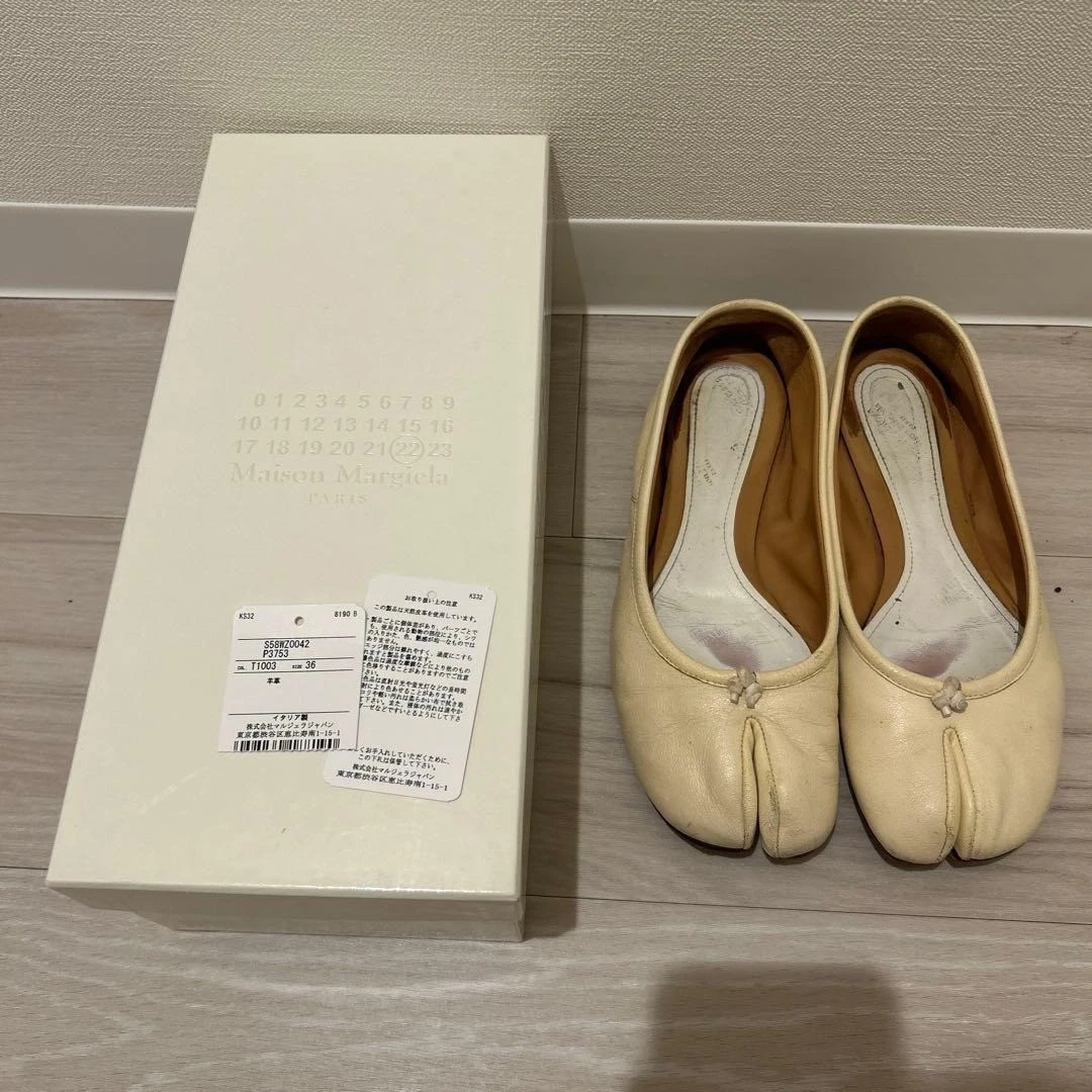 Maison Martin Margiela Women's Leather Flats and Oxfords for sale