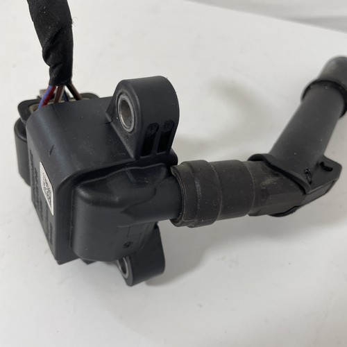 2019 - 2023 Mercedes Benz Genuine C 300 C 43 AMG Ignition Coil OEM 2649061200 - Picture 3 of 10