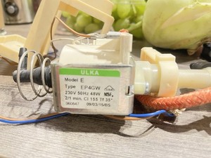 Wasserpumpe mit Schlauch, Kabeln und Halterung Bosch VeroBar Exclusive CTES30