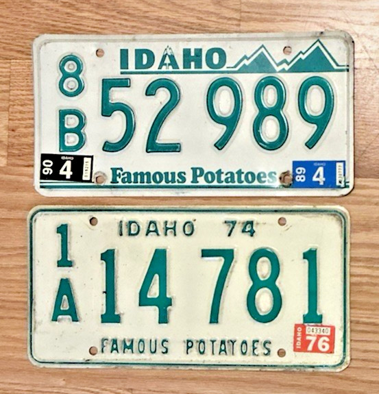 IDAHO FAMOUS POTOTOES Lic Plate 8B52989, 1A14781