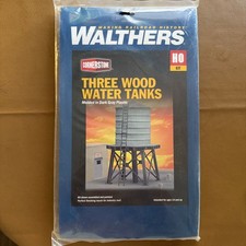 WALTHERS Cornerstone HO Kit 933-3507 THREE WOOD WATER TANKS molded Dark Gray