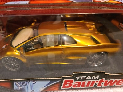DMC DIABLO ゴールド classics 18g Hot Wheels Whips 1:18 