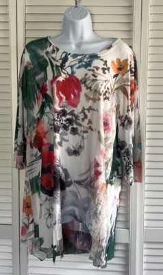 Floral Flew De Lis Multicolored & Lace, Uneven Hem Tunic Top, Size M. NWOT
