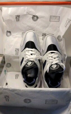 Size 8 - Nike Air Trainer Huarache Grey White Photo Blue Item # 679083-012 NIB