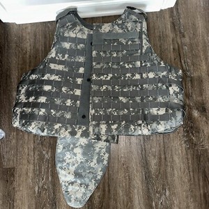 Ballistic Vest w/ Soft Armor inserts ACU Camouflage.Size Large.New.