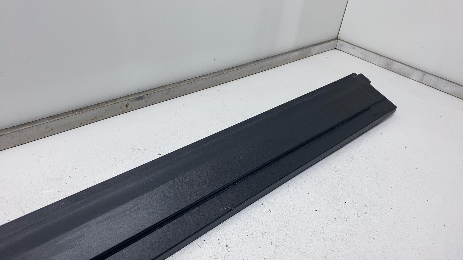 ⭕ 2017-2020 Maserati Levante Left Rocker Molding Panel Side Skirt Trim 670040335