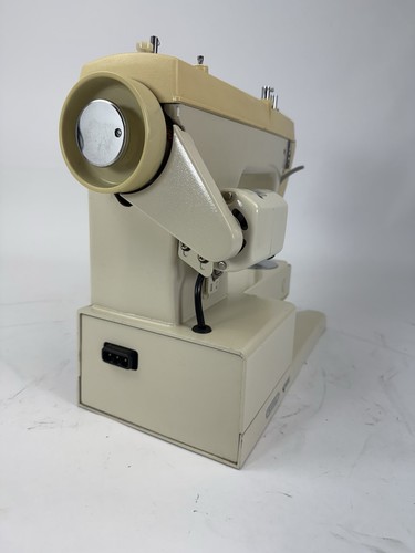 Rare Working Necchi Sewing Machine Model 1001 FA w/ Pedal & Accessories - Picture 14 of 18