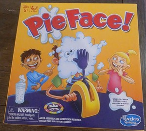 Hasbro Gaming Pie Face! Classic Board Game Brand New