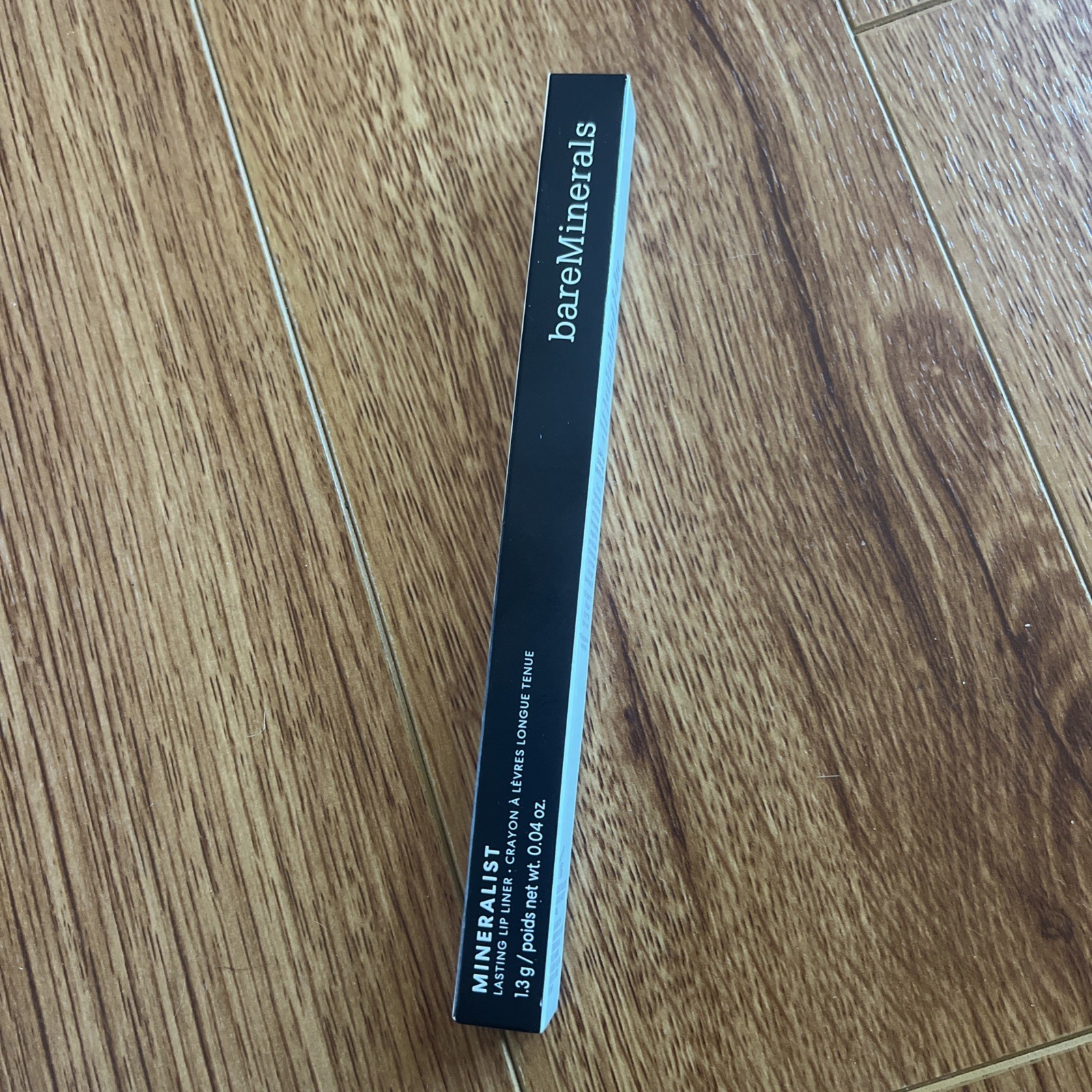 BareMinerals Mineralist Lasting Lip Liner TREASURED RED 0.04oz/1.3g NEW IN BOX