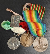 Militaria - 3 Medaglie 1ª Guerra Mondiale E Spilla Coscritti 1930