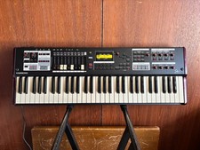 Hammond Sk1 61-key Portable Combo Organ w/ power supply