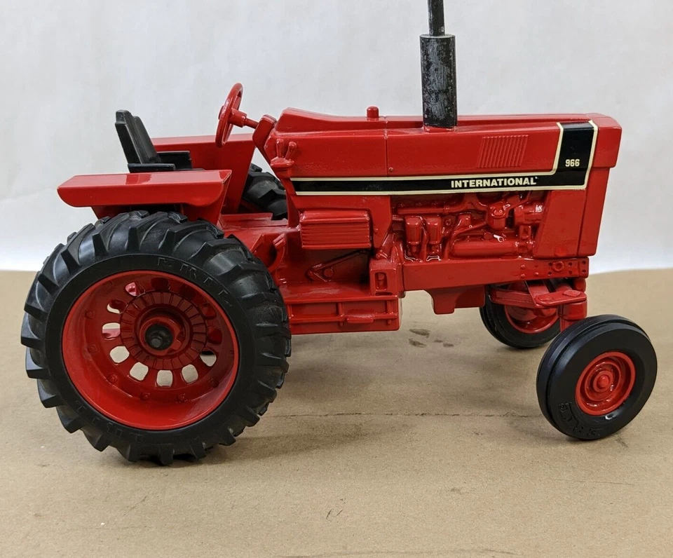 International 966 Hydro IH 1/16 Scale Diecast Ertl Farm Tractor 1991 No Box - Image 3 of 4