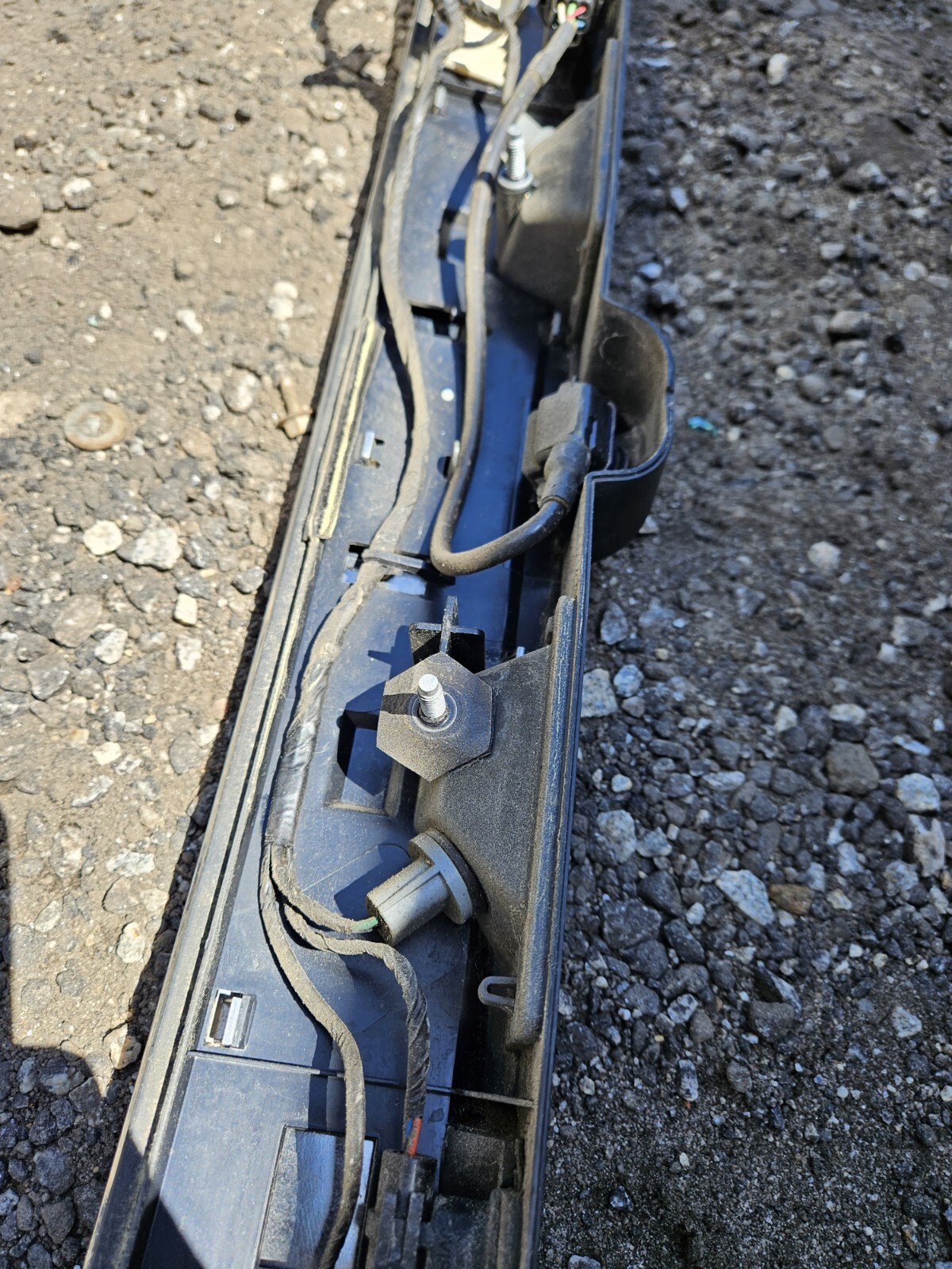 20112013 Jeep Grand Cherokee Rear Trunk Lid Garnish Chrome Panel