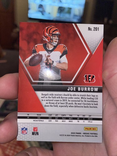 Joe Burrow 2020 Panini Mosaic RC Rookie Card #201 - Picture 2 of 2