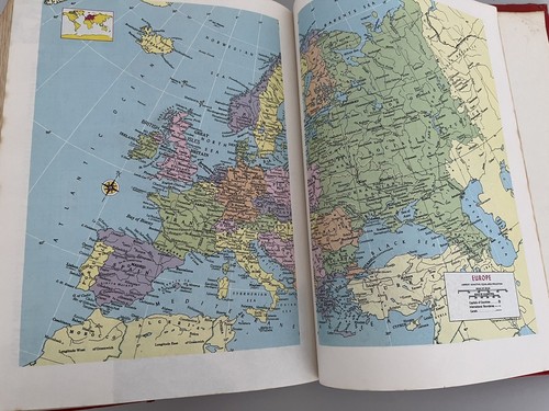 The New Webster Dictionary of the English Language & Synonyms x 2 Volumes 1967 - Picture 11 of 16