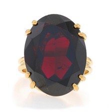 Yellow Gold Garnet Cocktail Solitaire Ring - ...