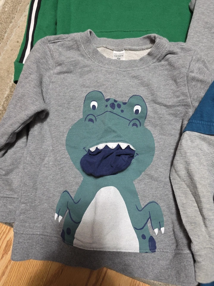 Lote de 4 camisas l/s para niños talla 5t ¡BONITAS! Foto 3 de 4