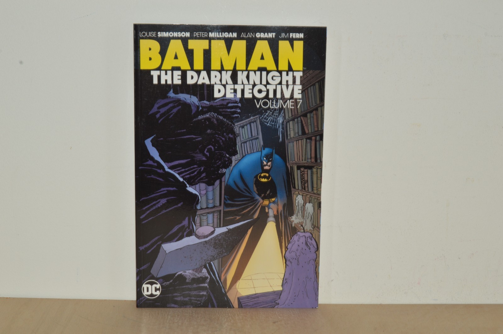 Batman The Dark Knight Detective Volume 7 - DC Comics (#V1) 1st Printing