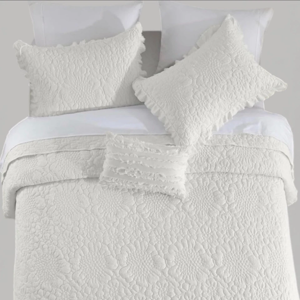 NEW Anthro White Cream Boho Ruffle Crinkle Queen / King Bedding Quilt & Sham Set - Image 3 of 4