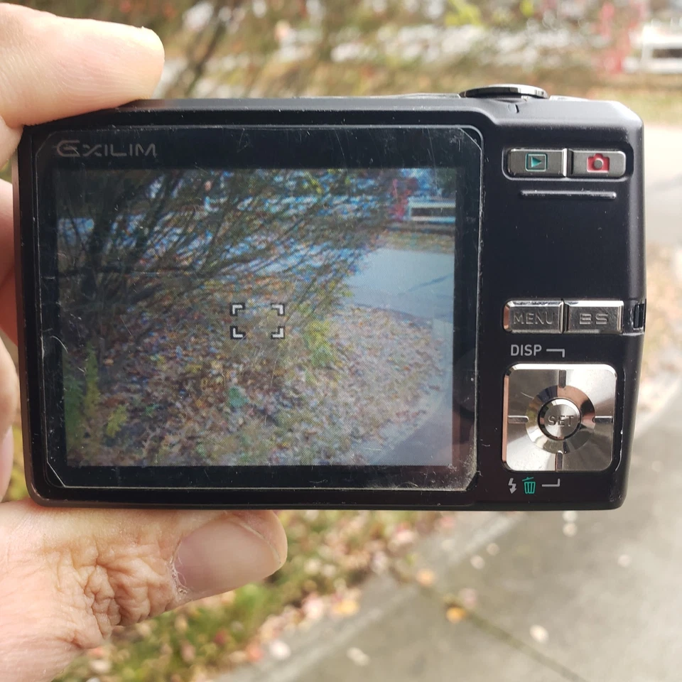 Casio Exilim EX-Z500 Black Digital Camera 5MP w/ Battery Charger & SD Card Rare - Image 2 of 4