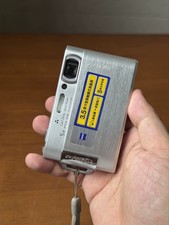Sony Cyber-shot DSC-T200 5x Optical Zoom 8.10 MP silver Digital Camera 90 new