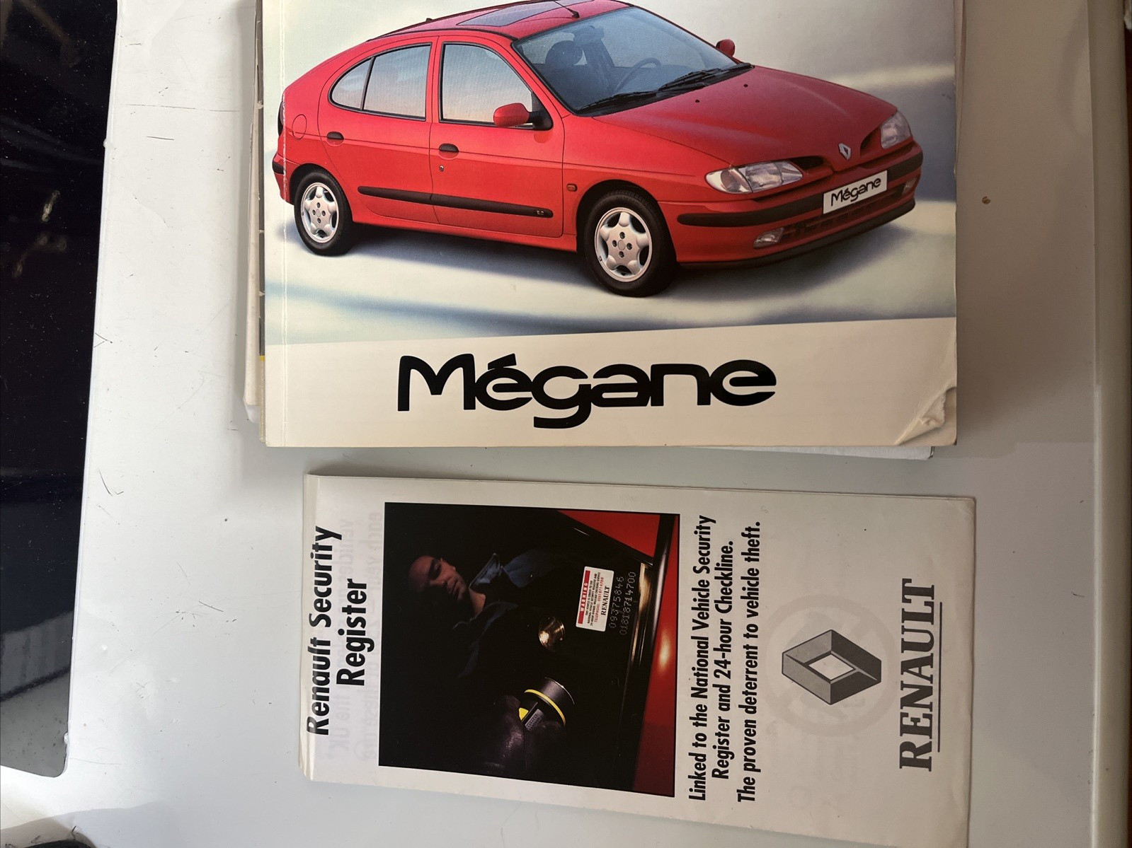 Renault Megane MK1 Bookpack/Owners manual etc image 5