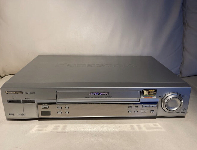 PANASONIC NV-HS930 Professional TBC SVHS-Videorecorder inkl