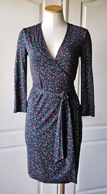 Diane Von Furstenberg Size 2 Clara 100% Silk Wrap 3/4 Sleeve DVF Dress
