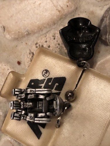 Lot STAR WARS SCATTER PINS Darth Vader R2-D2 C-3PO Vintage 1977 Charms Craft - Picture 5 of 7
