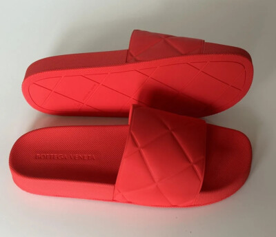 NIB $390 Bottega Veneta Slider Patterned Rubber Sandals 