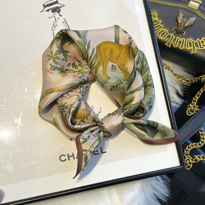 100% Mulberry Silk 20'' Square Scarf Women Neckerchief Wrap Fashion Forest Animal