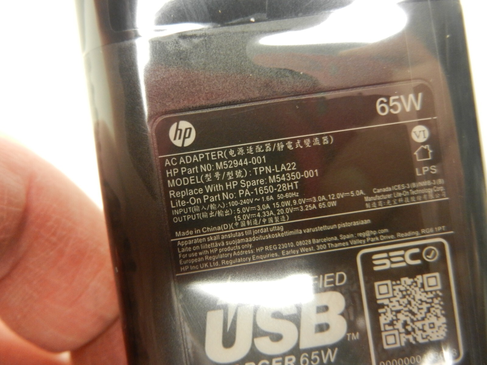 New GENUINE 65W HP AC Adapter USB-C Charger ( TPN-LA22 M52944-001 PA-1650-28HT )