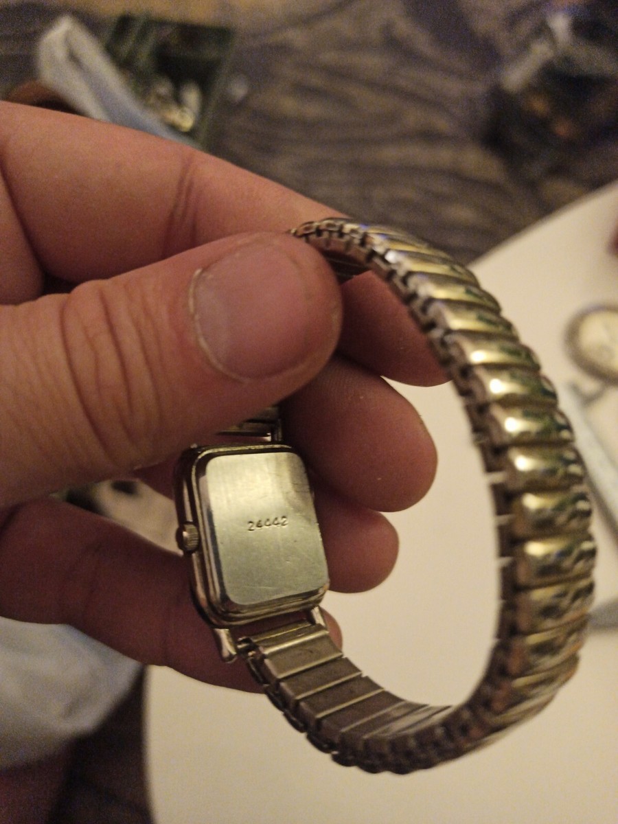 Montre Caran d'Ache Tank homme fonctionne (Gebraucht) in für CHF 126