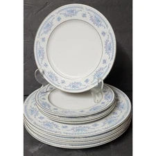 Ekco International Exquisite Fine China Dinner Set 8 Pc Used 