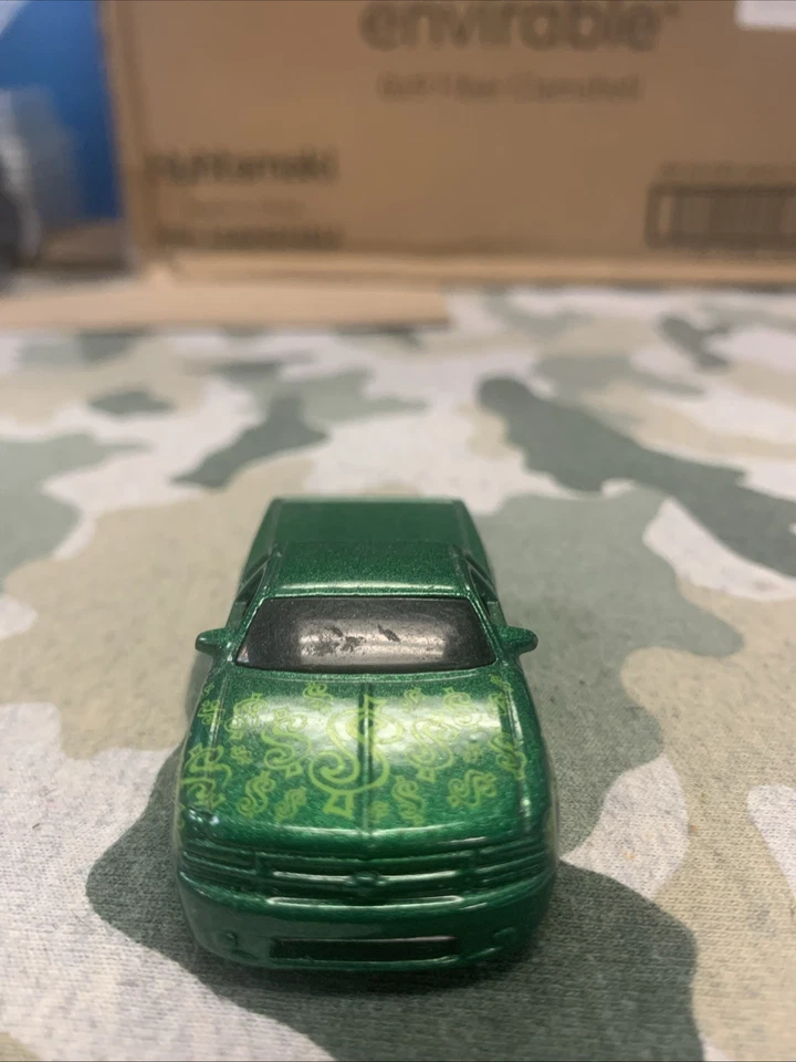 2004 Hot Wheels #89 First Editions 89/100 'TOONED CHEVY S-10 Green w/Bling Spoke - Image 3 of 4