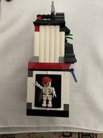 Lego Castle: Ninja 6093 Flying Ninja's Fortress with Instructions and Box