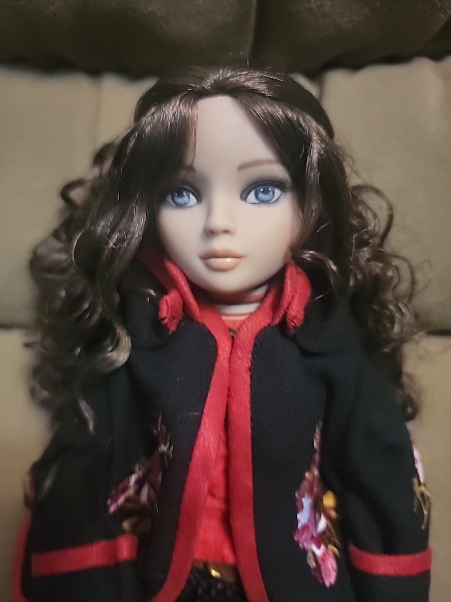 Tonner Essential Ellowyne Too- Brunette. 16” Dressed FASHION DOLL