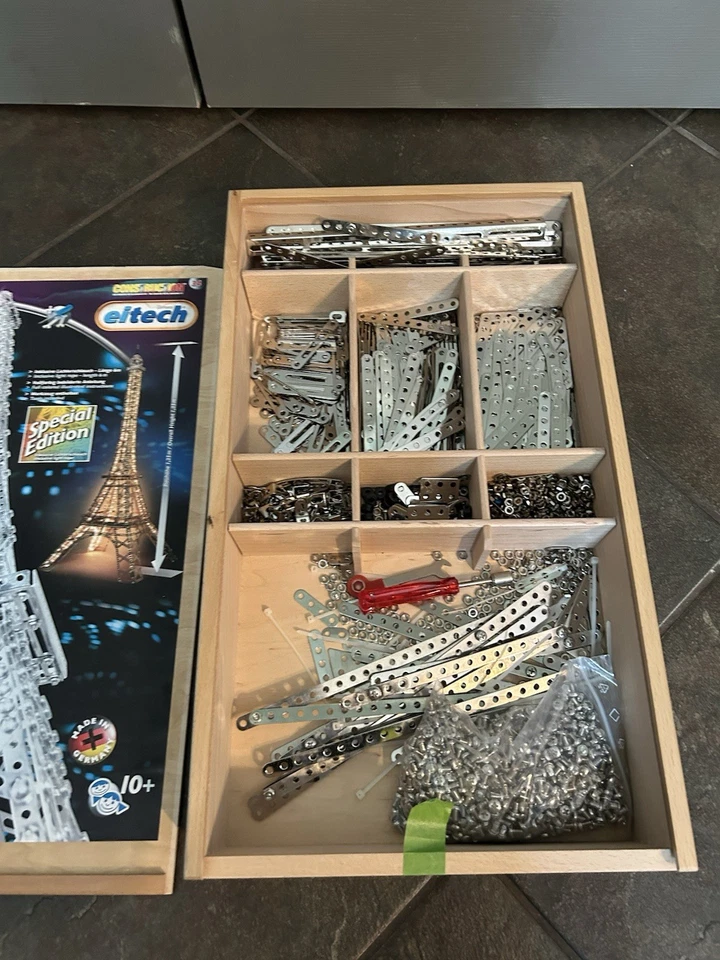 Eiffel Tower Eitech C34 Special Edition Metal Building Construction Steel Model - Image 2 of 3