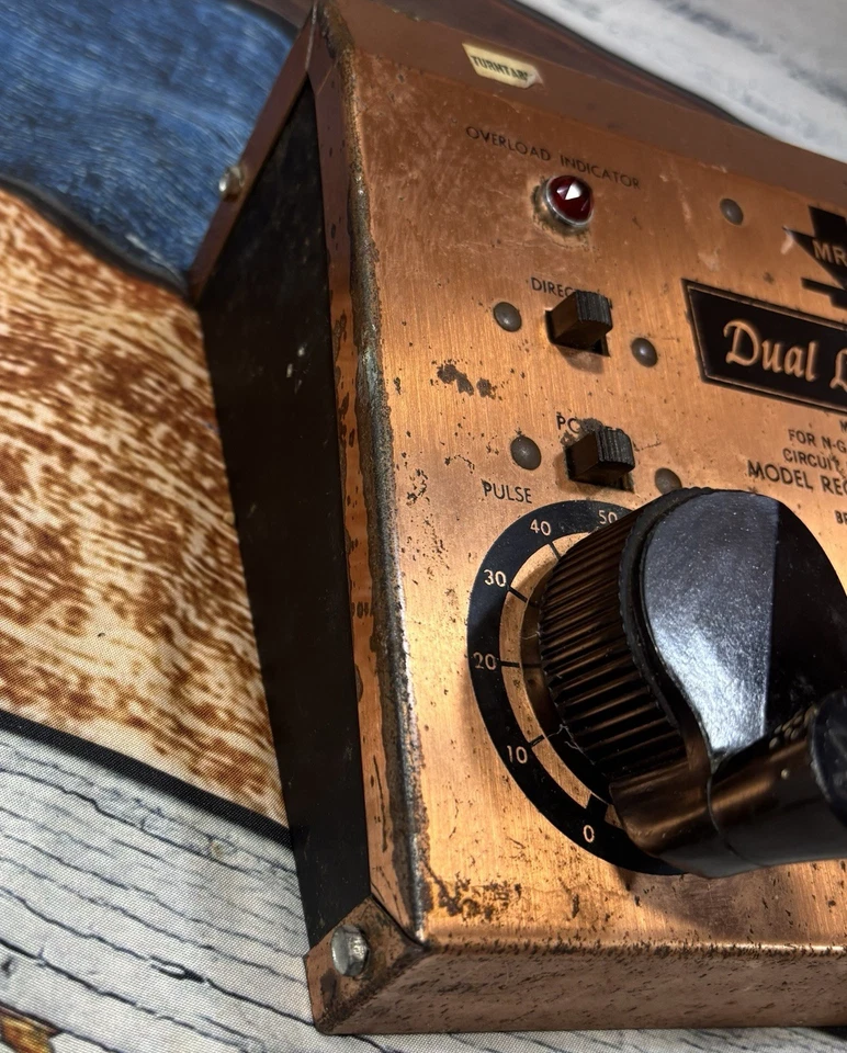 MRC DUAL LOCO PACK HO SCALE O SCALE TRANSFORMER MODEL RAILROAD - Image 3 of 4