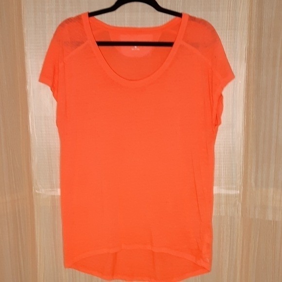 Calvin Klein Performance soft thin tee. Medium - image 1