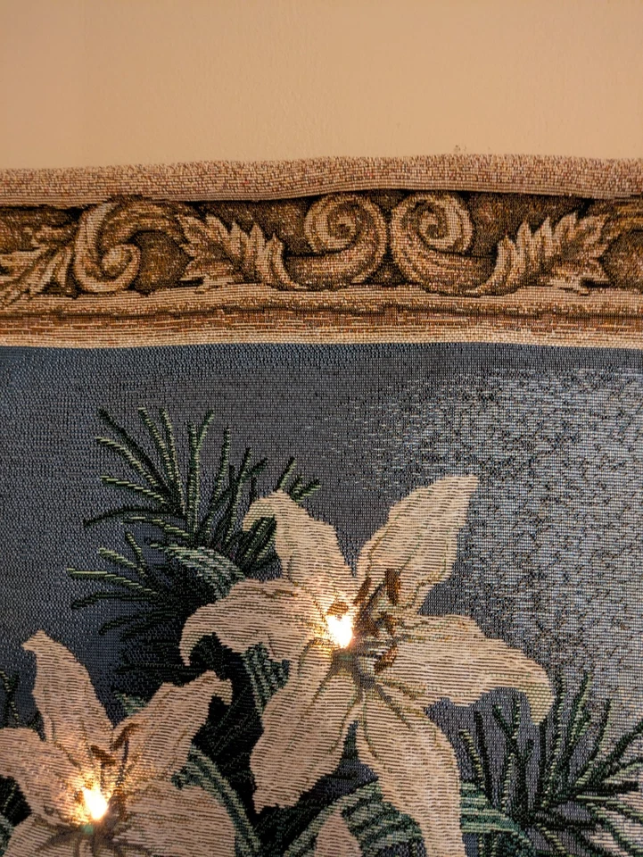 Tapiz Holiday Harmony colgante de pared Mesías lirios velas 26x36 vintage 2001 Foto 4 de 4