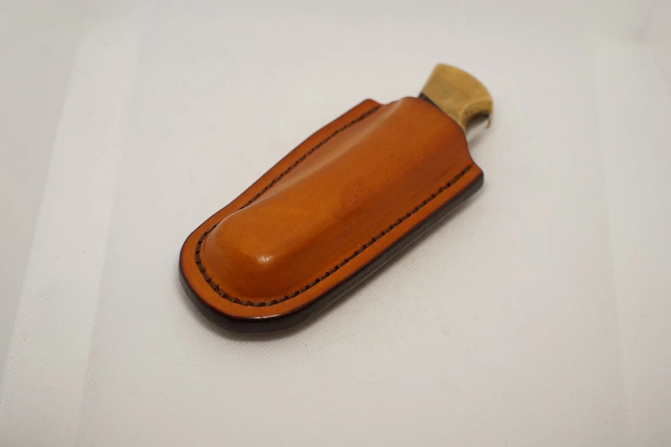 Sillín funda cuero personalizado Buck 110 hecho a mano marrón, encerado, solo funda Foto 2 de 4