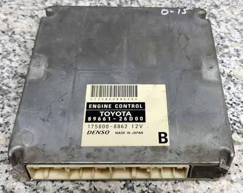 TOYOTA HIACE 89661-26D00 Engine computer ECU Oem Jdm Used - Picture 2 of 6