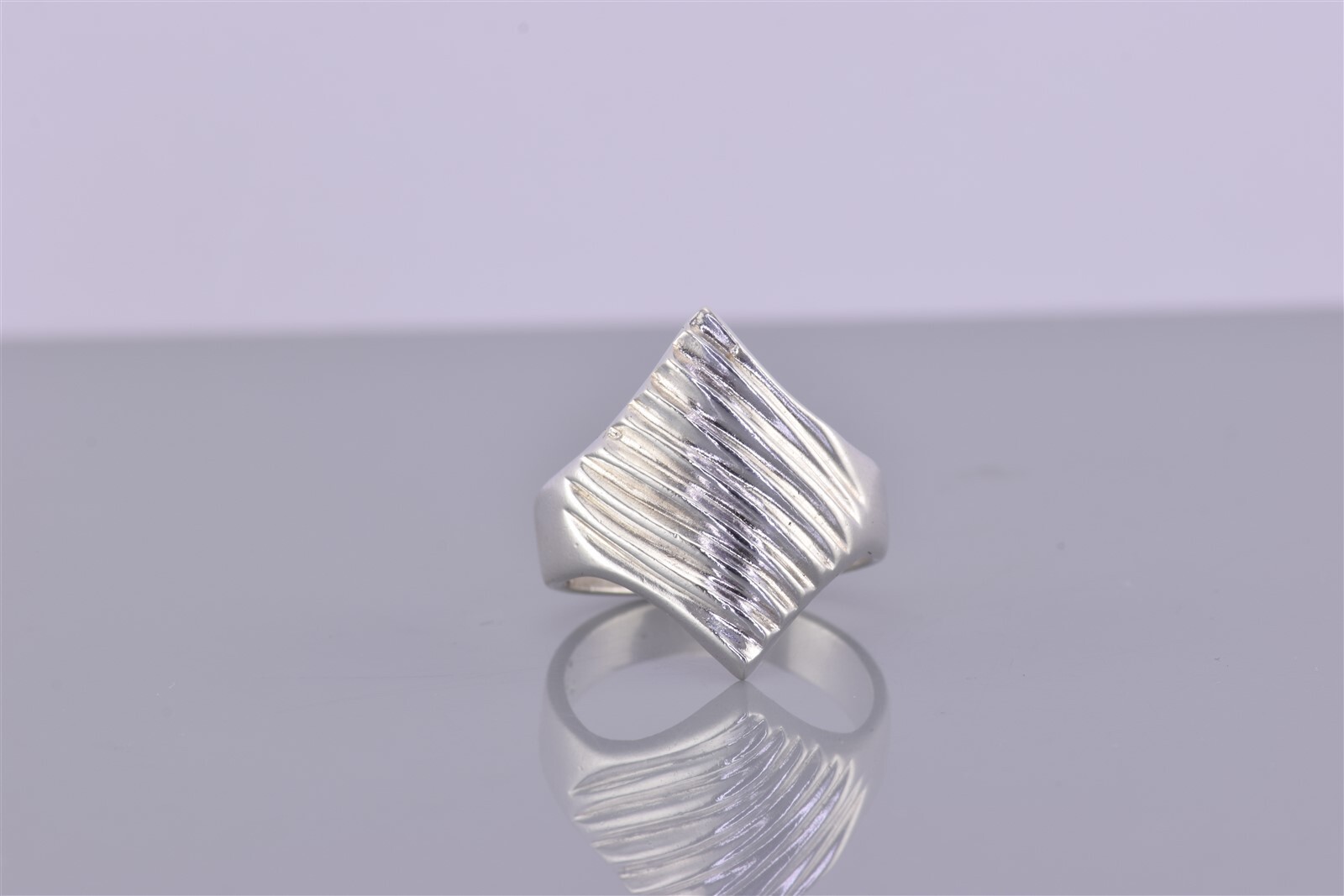 Sterling Silver 22mm Solid Slanted Ribbed Rippled… - image 1